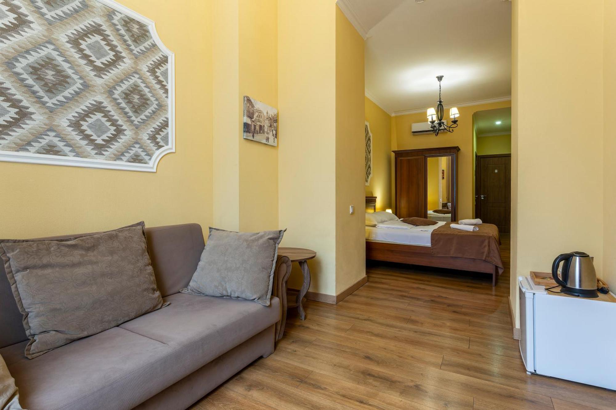 Hotel Middleton Tbilisi Exteriör bild